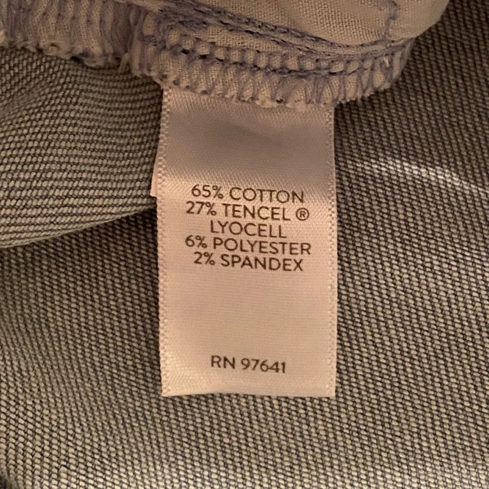 J. Jill Light Wash Authentic Fit Cuffed Cropped Jeans - Picture 9 of 11